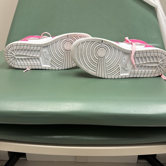 Euro size 40.5 women’s bedazzled Air Jordan 1 Mid - Picture 4 of 8